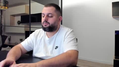 Snapshot of draven_a chatting on February 23, 4:17 am Draven A online show from February 23, 4:17 am