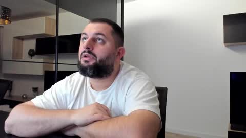 Snapshot of draven_a chatting on February 27, 5:15 pm Draven A online show from February 27, 5:15 pm