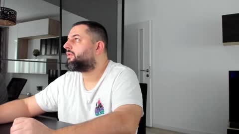 Snapshot of draven_a chatting on March 1, 9:07 am Draven A online show from March 1, 9:07 am