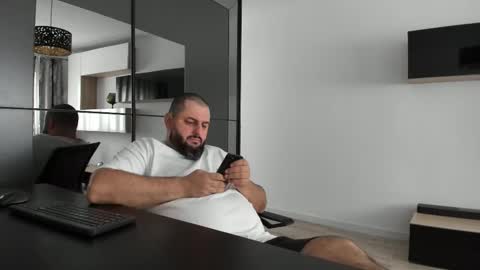 Snapshot of dravenpeak chatting on September 19, 7:43 am DravenPeak online show from September 19, 7:43 am