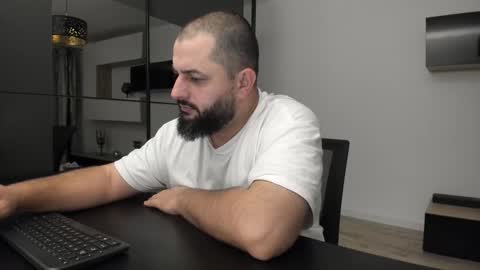 Snapshot of dravenpeak chatting on September 21, 8:10 pm DravenPeak online show from September 21, 8:10 pm