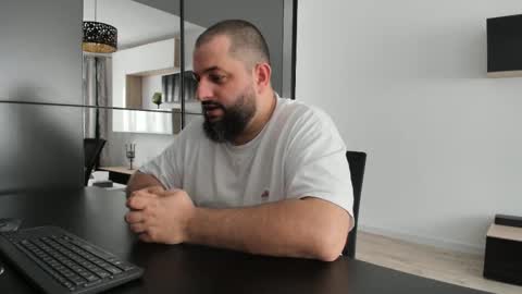 Snapshot of dravenpeak chatting on September 22, 9:11 am DravenPeak online show from September 22, 9:11 am