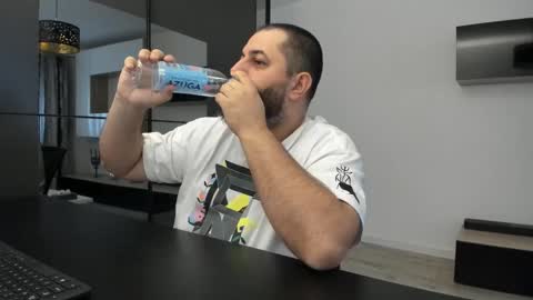 Snapshot of dravenpeak chatting on September 29, 5:56 am DravenPeak online show from September 29, 5:56 am