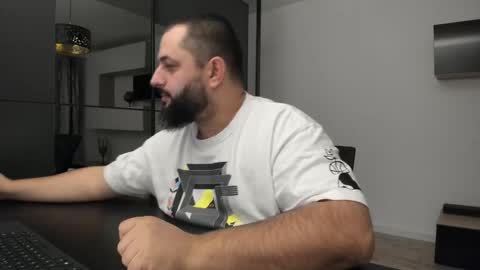 Snapshot of dravenpeak chatting on September 30, 5:18 pm DravenPeak online show from September 30, 5:18 pm