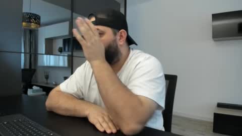 Snapshot of dravenpeak chatting on October 10, 2:16 pm DravenPeak online show from October 10, 2:16 pm