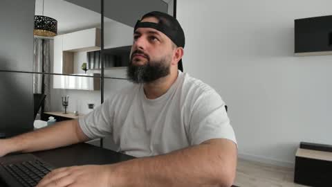 Snapshot of dravenpeak chatting on November 1, 10:06 am DravenPeak online show from November 1, 10:06 am