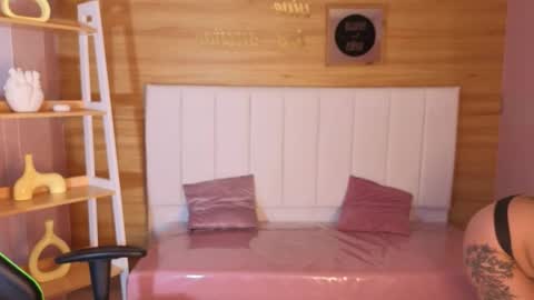 Draviana  online show from November 25, 2:55 am