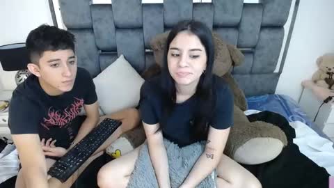 -- nicolle and jhon -- online show from March 6, 8:41 am