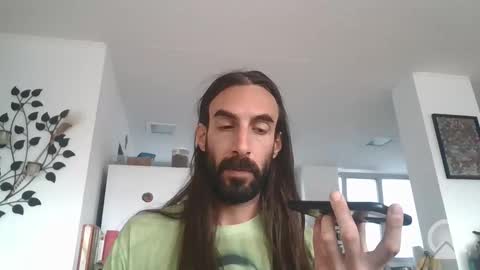 Snapshot of dread1990 chatting on November 25, 4:51 pm new profile Aircum99 online show from November 25, 4:51 pm