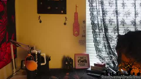 Goddess Drea online show from April 13, 3:50 pm