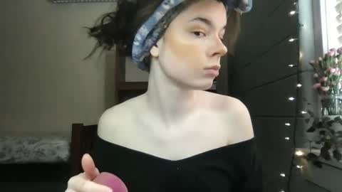 Snapshot of dream1girl_ chatting on February 26, 5:28 pm ur dream girl online show from February 26, 5:28 pm