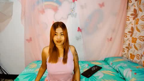 Snapshot of dream__girls69944 chatting on October 1, 8:53 am sharon online show from October 1, 8:53 am