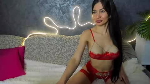 Snapshot of dream_olivia chatting on March 27, 2:50 am Olivia online show from March 27, 2:50 am