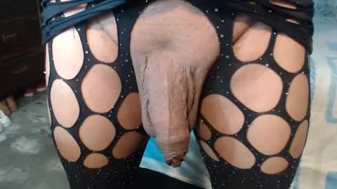 Snapshot of dream_real chatting on October 15, 12:11 am dreamreal online show from October 15, 12:11 am