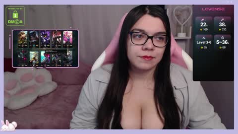 Snapshot of dream_swan chatting on February 4, 1:48 pm Chris online show from February 4, 1:48 pm