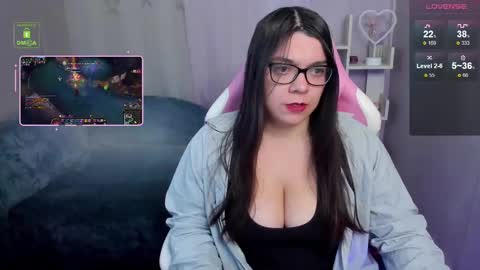 Snapshot of dream_swan chatting on February 22, 6:30 pm Chris online show from February 22, 6:30 pm