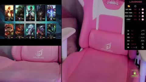 Snapshot of dream_swan chatting on March 11, 9:24 am Chris online show from March 11, 9:24 am