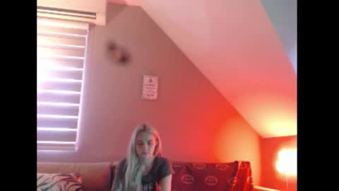 Snapshot of dreamcatcherfantasy chatting on January 10, 8:05 am A girl online show from January 10, 8:05 am