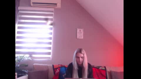 A girl online show from March 10, 8:30 am