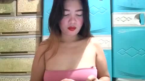 Snapshot of dreamer_17 chatting on January 10, 2:24 am Maui online show from January 10, 2:24 am