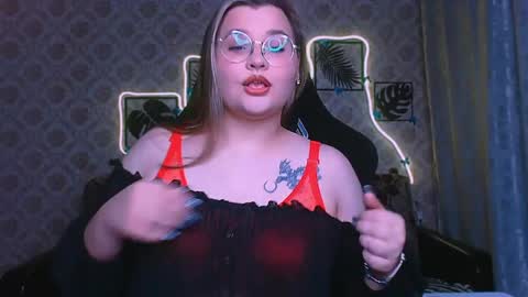dreamforyoue2 online show from May 17, 8:16 pm