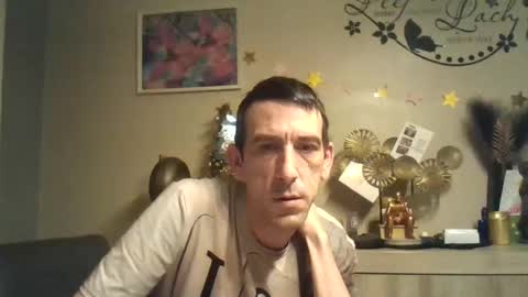 Snapshot of dreamguy38 chatting on December 29, 7:06 am dreamguy38 online show from December 29, 7:06 am