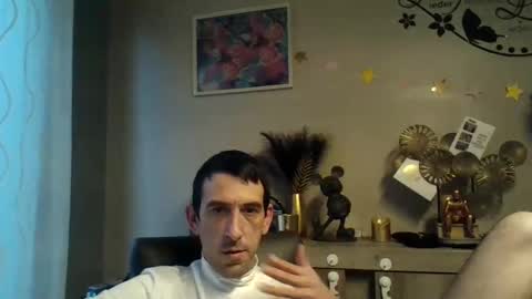 Snapshot of dreamguy38 chatting on January 13, 7:54 am dreamguy38 online show from January 13, 7:54 am