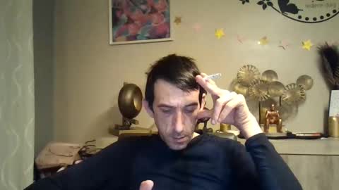 Snapshot of dreamguy38 chatting on February 21, 3:45 am dreamguy38 online show from February 21, 3:45 am