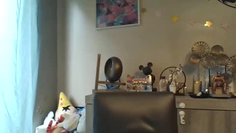 Snapshot of dreamguy38 chatting on October 7, 8:22 am dreamguy38 online show from October 7, 8:22 am