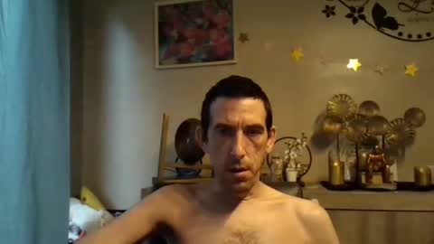 Snapshot of dreamguy38 chatting on October 23, 7:40 am dreamguy38 online show from October 23, 7:40 am