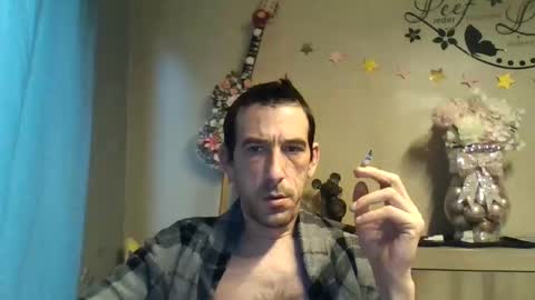 Snapshot of dreamguy38 chatting on November 1, 7:32 am dreamguy38 online show from November 1, 7:32 am