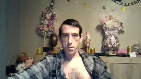 dreamguy38 online show from December 1, 4:17 am