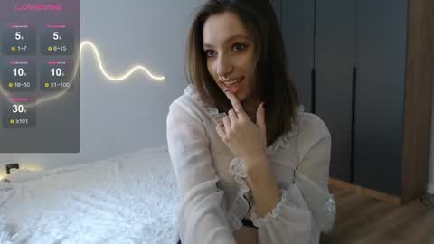 Snapshot of dreamhale chatting on February 17, 9:13 am Hello im Eva online show from February 17, 9:13 am