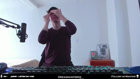 Your lord. - ONLINE  1500 Pm to 2100 Pm - New York Hour online show from February 18, 9:22 pm