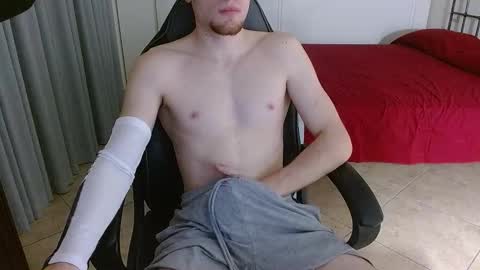 Snapshot of dreammicok chatting on September 23, 12:35 am DreamBoy online show from September 23, 12:35 am