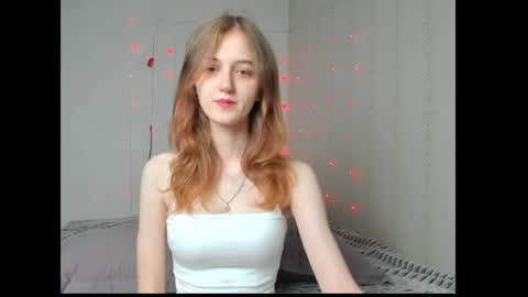 dreamy_pollyyy online show from May 14, 7:31 pm