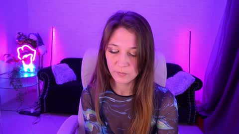 Lina online show from January 10, 1:31 pm