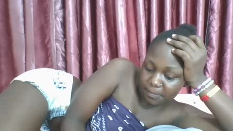 Snapshot of dreamylyne chatting on September 12, 2:00 am MERCY online show from September 12, 2:00 am