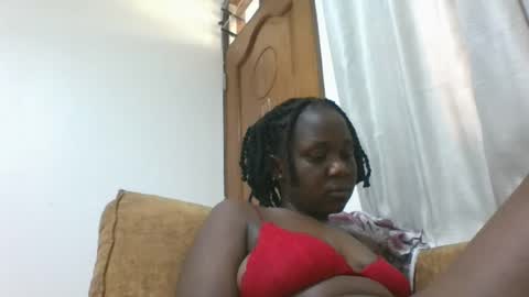 Snapshot of dreamylyne chatting on September 30, 12:43 pm MERCY online show from September 30, 12:43 pm