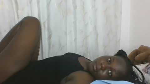 Snapshot of dreamylyne chatting on October 7, 7:00 pm MERCY online show from October 7, 7:00 pm