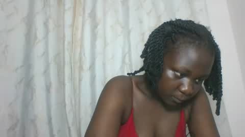 Snapshot of dreamylyne chatting on October 14, 9:10 am MERCY online show from October 14, 9:10 am