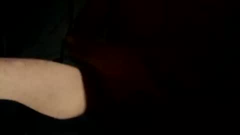 Snapshot of drey40 chatting on January 9, 6:05 am drey40 online show from January 9, 6:05 am