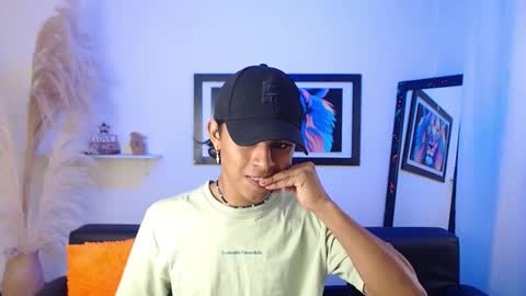 Snapshot of dreyk20 chatting on September 19, 2:51 pm Dreyk online show from September 19, 2:51 pm