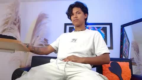 Snapshot of dreyk20 chatting on October 4, 1:31 pm Dreyk online show from October 4, 1:31 pm