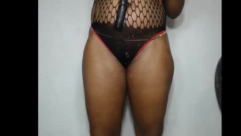 Snapshot of drippussy30 chatting on February 13, 2:23 am drippussy30 online show from February 13, 2:23 am