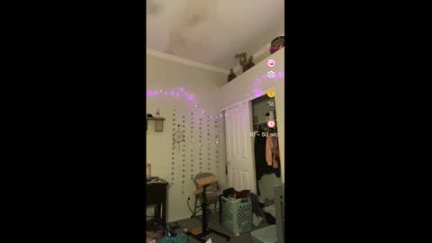 Snapshot of drippykitty888 chatting on January 8, 4:37 am Drippy kitty online show from January 8, 4:37 am