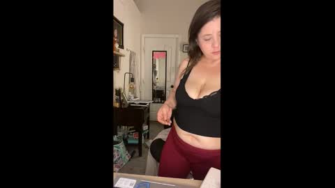 Snapshot of drippykitty888 chatting on February 9, 11:58 am Drippy kitty online show from February 9, 11:58 am