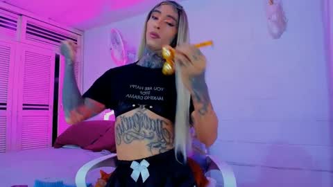 drippyorlove online show from October 8, 9:01 pm