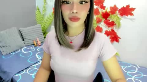 Snapshot of dripqueenxoxo chatting on November 21, 9:08 am miss. Erika online show from November 21, 9:08 am