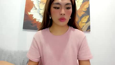 miss. Erika online show from May 6, 6:35 pm